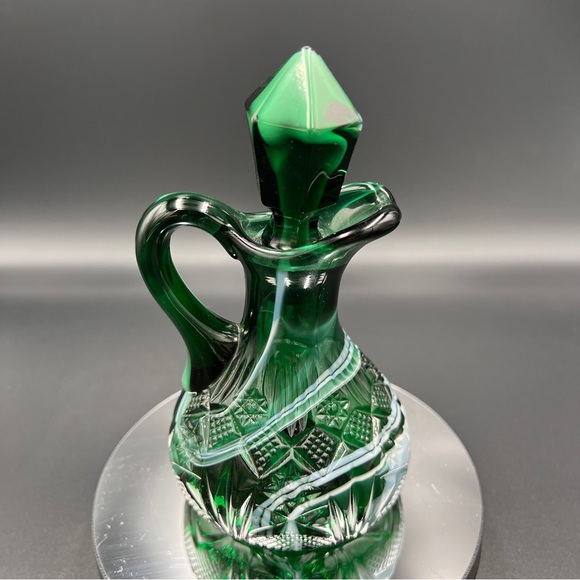 Vintage Cruet Green Slag Diamond - Picture 3 of 7